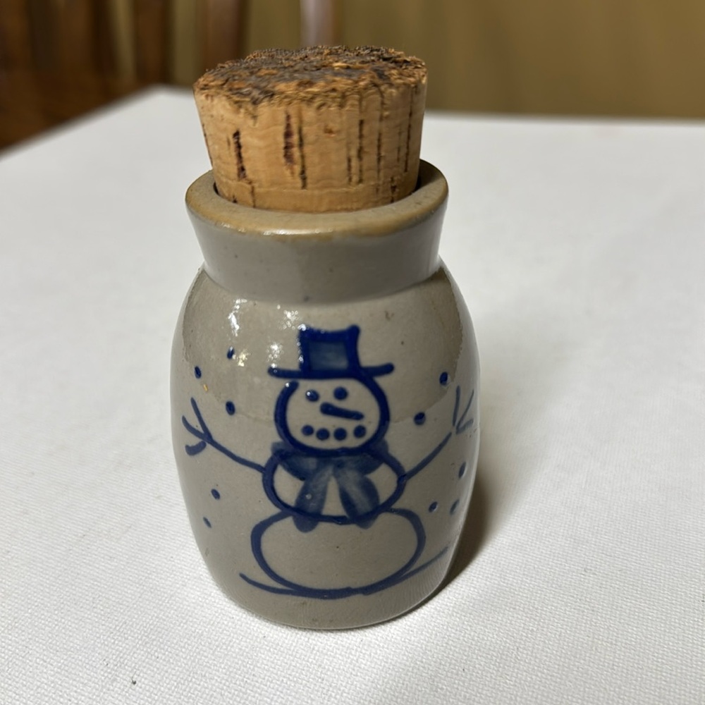 BBP Beaumont Brothers Pottery Small blue Snowman Jar Crock With Cork 3” tall